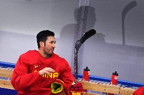 (BEIJING 2022)CHINA-BEIJING-OLYMPIC WINTER GAMES-ICE HOCKEY-MEN-TRAINING-YE JINGUANG