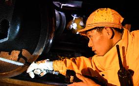 CHINA-GUANGXI-LIUZHOU-FREIGHT TRAIN-MAINTENANCE (CN)