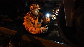 CHINA-GUANGXI-LIUZHOU-FREIGHT TRAIN-MAINTENANCE (CN)