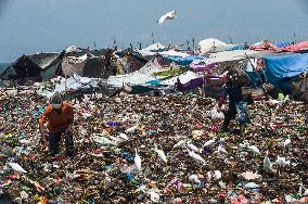 Plastic Waste Scavengers - Indonesia