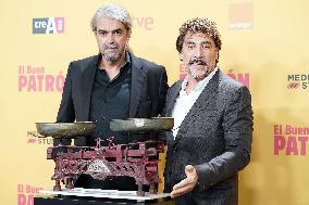 Javier Bardem Attends El Buen Patron Premiere - Madrid