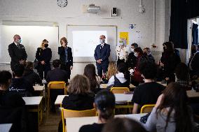 Jean-Michel Blanquer visits a high school on the eve of the national hommage for Samuel Paty - Paris