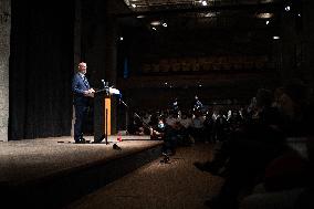 Jean-Michel Blanquer visits a high school on the eve of the national hommage for Samuel Paty - Paris