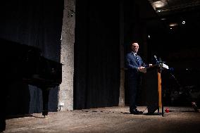 Jean-Michel Blanquer visits a high school on the eve of the national hommage for Samuel Paty - Paris