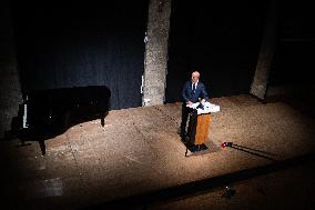 Jean-Michel Blanquer visits a high school on the eve of the national hommage for Samuel Paty - Paris