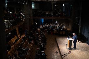 Jean-Michel Blanquer visits a high school on the eve of the national hommage for Samuel Paty - Paris