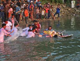 Durga Puja Ends With Immersion Of Idols - Bangladesh