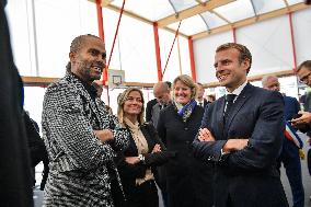 Emmanuel Macron visited the sports hall - JO Paris 2024 - Tremblay