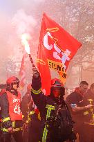 Firefighters Protest - Paris