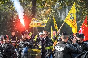 Firefighters Protest - Paris