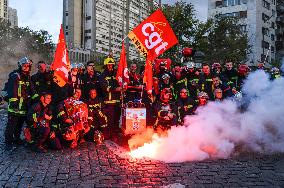 Firefighters Protest - Paris