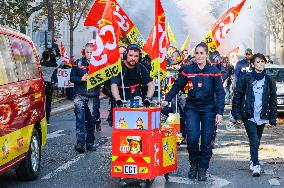 Firefighters Protest - Paris