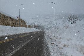LEBANON-BCHARRE-SNOWSTORM