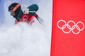(BEIJING2022) CHINA-ZHANGJIAKOU-OLYMPIC WINTER GAMES-FREESTYLE SKIING-MEN'S MOGULS QUALIFICATION (CN)
