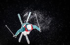 (BEIJING2022)CHINA-ZHANGJIAKOU-OLYMPIC WINTER GAMES-FREESTYLE SKIING-WOMEN'S MOGULS QUALIFICATION(CN)