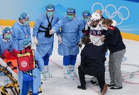 (BEIJING2022)CHINA-BEIJING-OLYMPIC WINTER GAMES-ICE HOCKEY-WOMEN'S PRELIMINARY-USA VS FIN (CN)