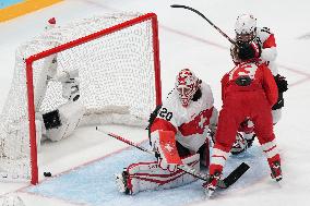 (BEIJING2022)CHINA-BEIJING-OLYMPIC WINTER GAMES-ICE HOCKEY-WOMEN'S PRELIMINARY-ROC VS SWITZERLAND