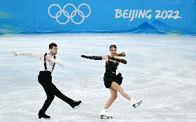 (XHTP) (BEIJING2022)CHINA-BEIJING-WINTER OLYMPIC GAMES-FIGURE SKATING-TEAM EVENT-ICE DANCE-RHYTHM DANCE (CN)