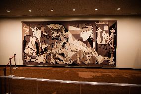 UN-PICASSO-GUERNICA-TAPESTRY