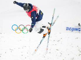 (BEIJING2022) CHINA-ZHANGJIAKOU-OLYMPIC WINTER GAMES-FREESTYLE SKIING-MEN'S MOGULS FINAL (CN)