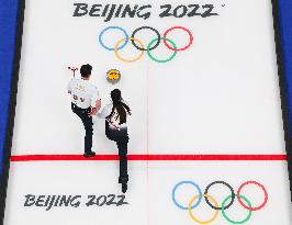 (XHTP)(BEIJING2022)CHINA-BEIJING-WINTER OLYMPIC GAMES-CURLING-MIXED DOUBLES-CHINA VS BRITAIN (CN)