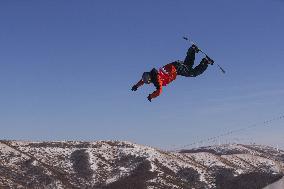 (XHTP)(BEIJING2022)CHINA-ZHANGJIAKOU-OLYMPIC WINTER GAMES-SNOWBOARD-SLOPESTYLE-QUALIFICATION (CN)