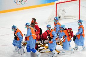(XHTP)(BEIJING2022)CHINA-BEIJING-OLYMPIC WINTER GAMES-ICE HOCKEY-WOMEN'S PRELIMINARY-CHINA VS JAPAN