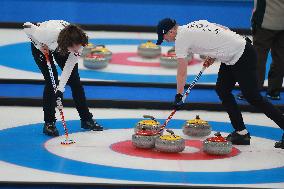 (BEIJING2022)CHINA-BEIJING-WINTER OLYMPIC GAMES-CURLING-MIXED DOUBLES-BRITAIN VS U.S (CN)