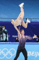 (BEIJING2022)CHINA-BEIJING-OLYMPIC WINTER GAMES-FIGURE SKATING-TEAM EVENT-PAIRS-FREE SKATING (CN)