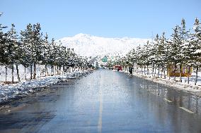 AFGHANISTAN-KABUL-QARGHA LAKE-SCENERY