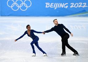 (BEIJING2022)CHINA-BEIJING-FIGURE SKATING-TEAM EVENT-PAIRS-FREE SKATING (CN)