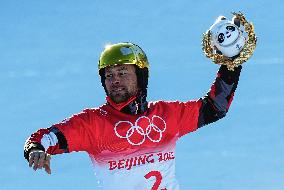 (BEIJING2022)CHINA-ZHANGJIAKOU-OLYMPIC WINTER GAMES-SNOWBOARD-MEN'S PARALLEL GIANT SLALOM-FINAL (CN)