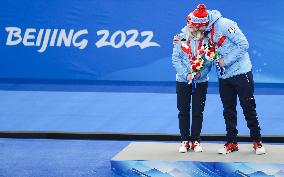 (BEIJING2022)CHINA-BEIJING-WINTER OLYMPIC GAMES-CURLING-MIXED DOUBLES-FLOWER CEREMONY (CN)