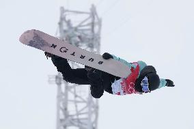 (BEIJING2022)CHINA-ZHANGJIAKOU-OLYMPIC WINTER GAMES-WOMEN'S SNOWBOARD HALFPIPE-QUALIFICATION (CN)