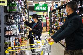 CHINA-GUANGXI-DEBAO-COVID-19-MARKET SUPPLIES (CN)