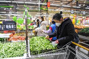 CHINA-GUANGXI-DEBAO-COVID-19-MARKET SUPPLIES (CN)