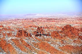 #CHINA-GANSU-ZHANGYE-DANXIA LANDFORM-SNOW SCENERY (CN)