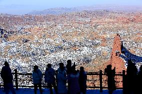 #CHINA-GANSU-ZHANGYE-DANXIA LANDFORM-SNOW SCENERY (CN)