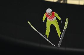 (BEIJING2022) CHINA-ZHANGJIAKOU-OLYMPIC WINTER GAMES-SKI JUMPING-LH-QUALIFICATION (CN)