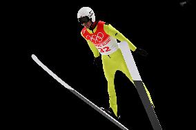 (BEIJING2022) CHINA-ZHANGJIAKOU-OLYMPIC WINTER GAMES-SKI JUMPING-LH (CN)