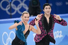 (BEIJING2022)CHINA-BEIJING-OLYMPIC WINTER GAMES-FIGURE SKATING-ICE DANCE-RHYTHM DANCE (CN)