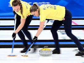 (BEIJING2022)CHINA-BEIJING-OLYMPIC WINTER GAMES-CURLING-WOMEN'S ROUND ROBIN SESSION-USA VS SWE (CN)