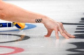 (BEIJING2022)CHINA-BEIJING-OLYMPIC WINTER GAMES-CURLING-WOMEN'S ROUND ROBIN SESSION-USA VS SWE (CN)