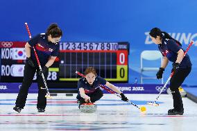 (BEIJING2022)CHINA-BEIJING-OLYMPIC WINTER GAMES-CURLING-WOMEN'S ROUND ROBIN SESSION-KOR VS ROC (CN)