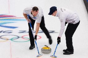 (BEIJING2022)CHINA-BEIJING-OLYMPIC WINTER GAMES-CURLING-MEN'S ROUND ROBIN SESSION-CHN VS GBR (CN)