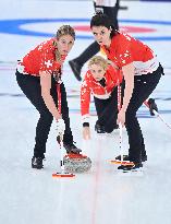 (BEIJING2022)CHINA-BEIJING-OLYMPIC WINTER GAMES-CURLING-WOMEN'S ROUND ROBIN SESSION-SUI VS CAN (CN)