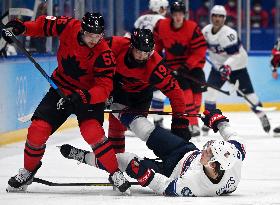 (BEIJING2022)CHINA-BEIJING-OLYMPIC WINTER GAMES-ICE HOCKEY-MEN'S PRELIMINARY-USA VS CAN (CN)