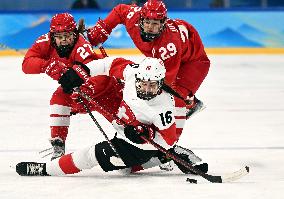 (BEIJING2022)CHINA-BEIJING-OLYMPIC WINTER GAMES-ICE HOCKEY-WOMEN'S QUATERFINALS-SUI VS ROC (CN)