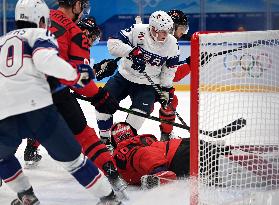 (BEIJING2022)CHINA-BEIJING-OLYMPIC WINTER GAMES-ICE HOCKEY-MEN'S PRELIMINARY-USA VS CAN(CN)