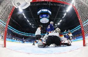 (BEIJING2022)CHINA-BEIJING-OLYMPIC WINTER GAMES-ICE HOCKEY-MEN'S PRELIMINARY-USA VS GER(CN)